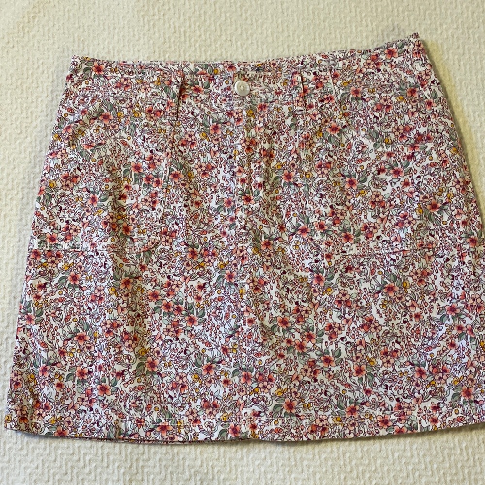 ✨3/$15✨ Pink Floral Skort, Small